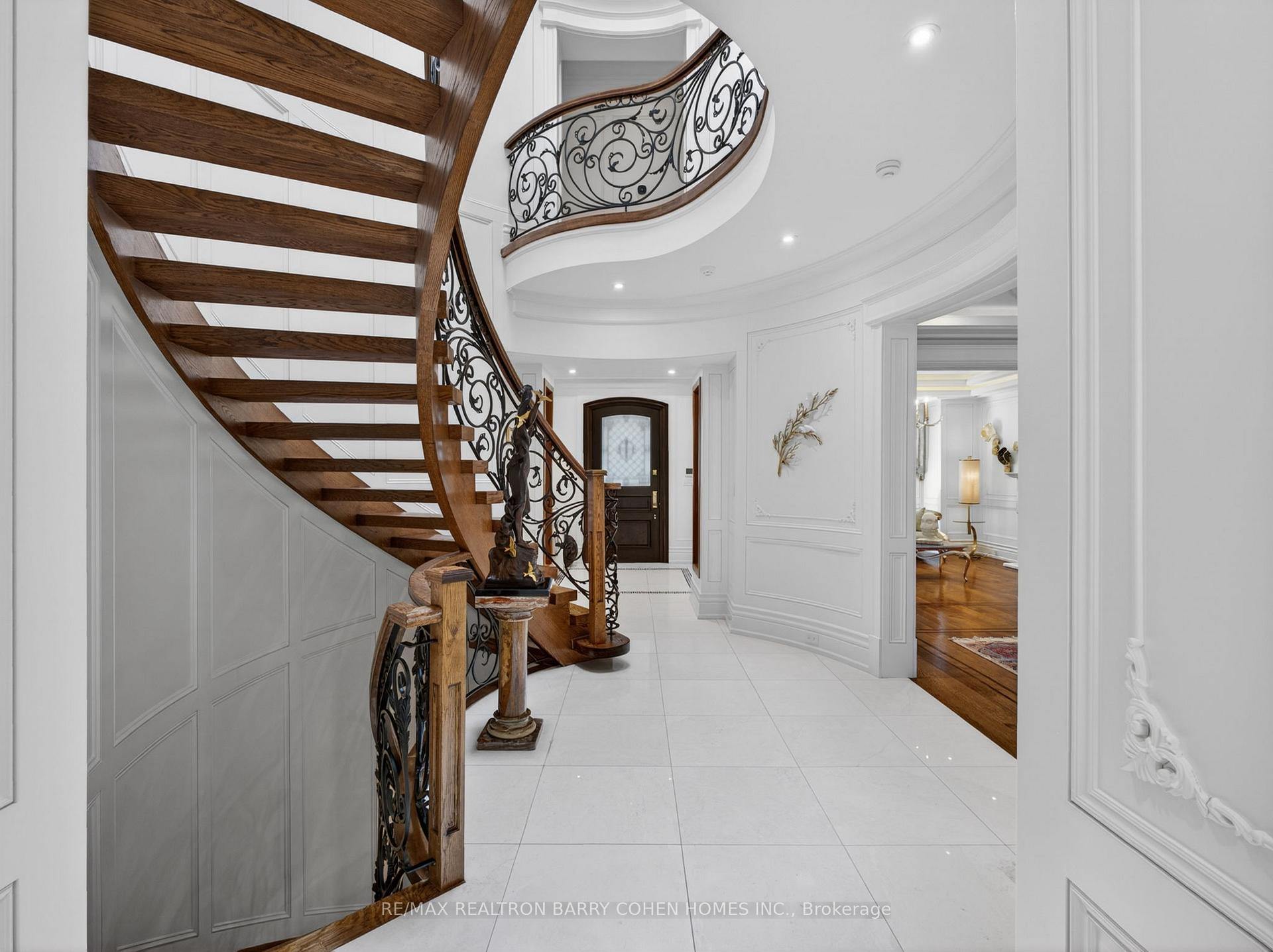 Photo 5 of 18 Brookfield Road, North York, Bridle Path-Sunnybrook-York Mills — HOMEH