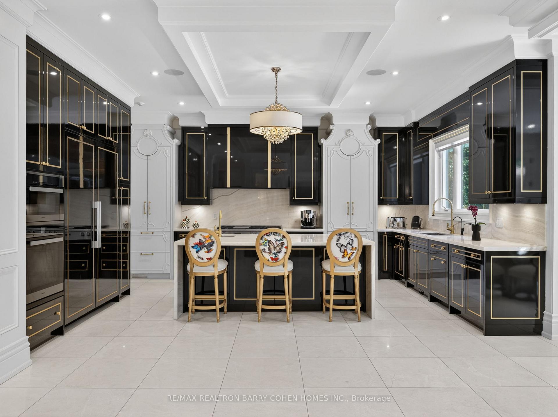 Photo 10 of 18 Brookfield Road, North York, Bridle Path-Sunnybrook-York Mills — HOMEH
