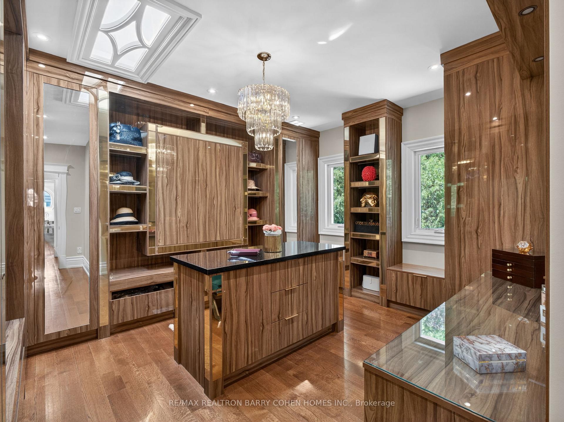 Photo 25 of 18 Brookfield Road, North York, Bridle Path-Sunnybrook-York Mills — HOMEH