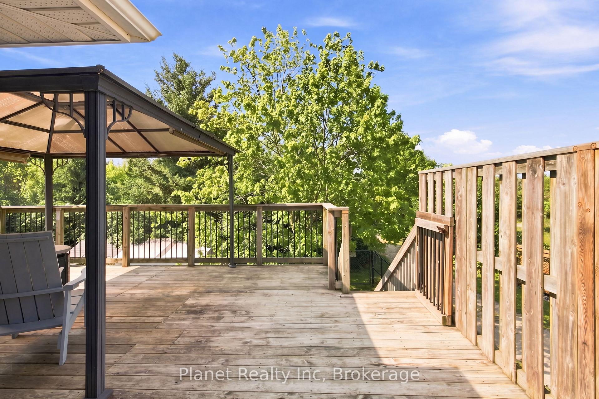 Photo 6 of 41 Boulder Crescent, Guelph, Clairfields/Hanlon Business Park — HOMEH
