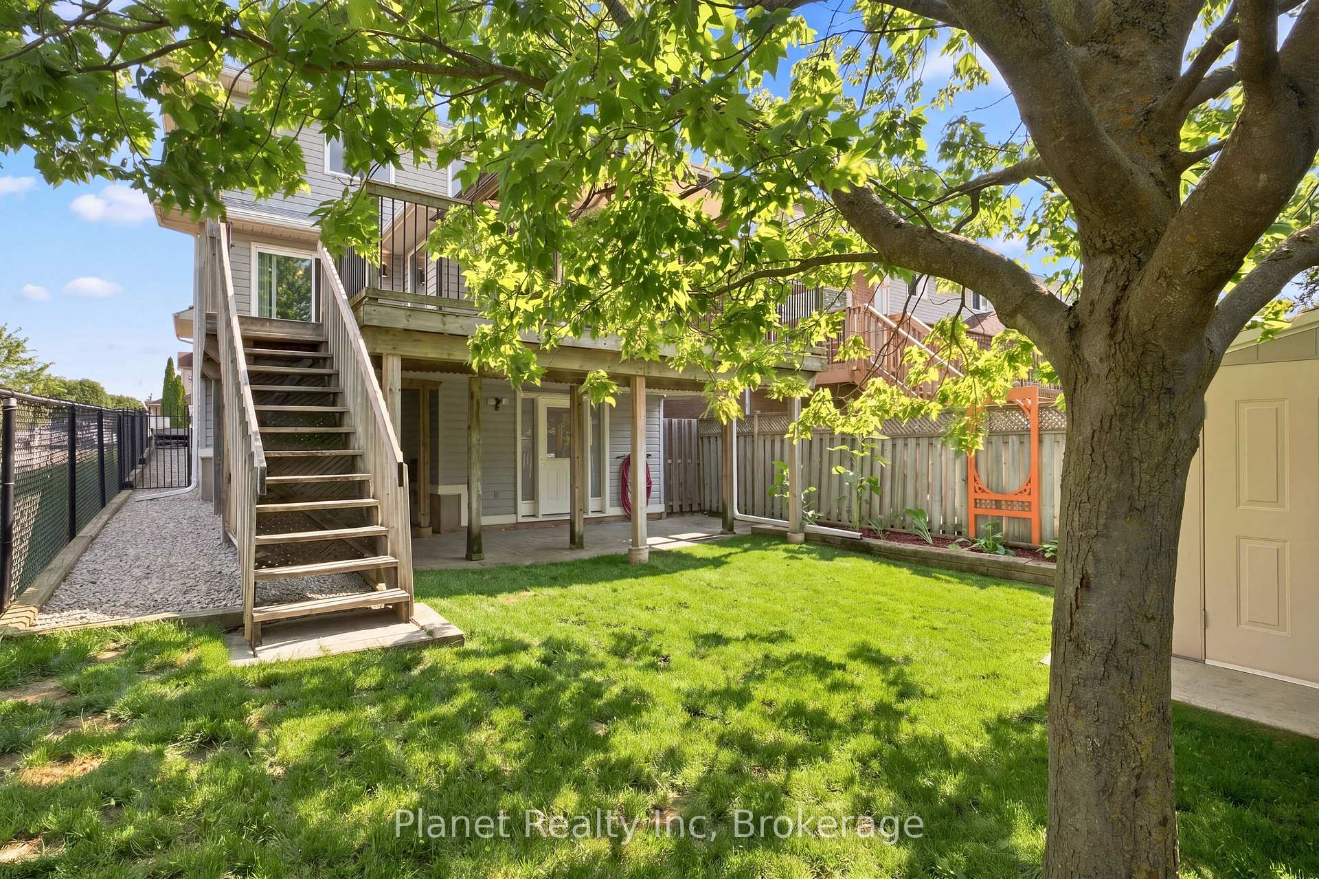 Photo 7 of 41 Boulder Crescent, Guelph, Clairfields/Hanlon Business Park — HOMEH