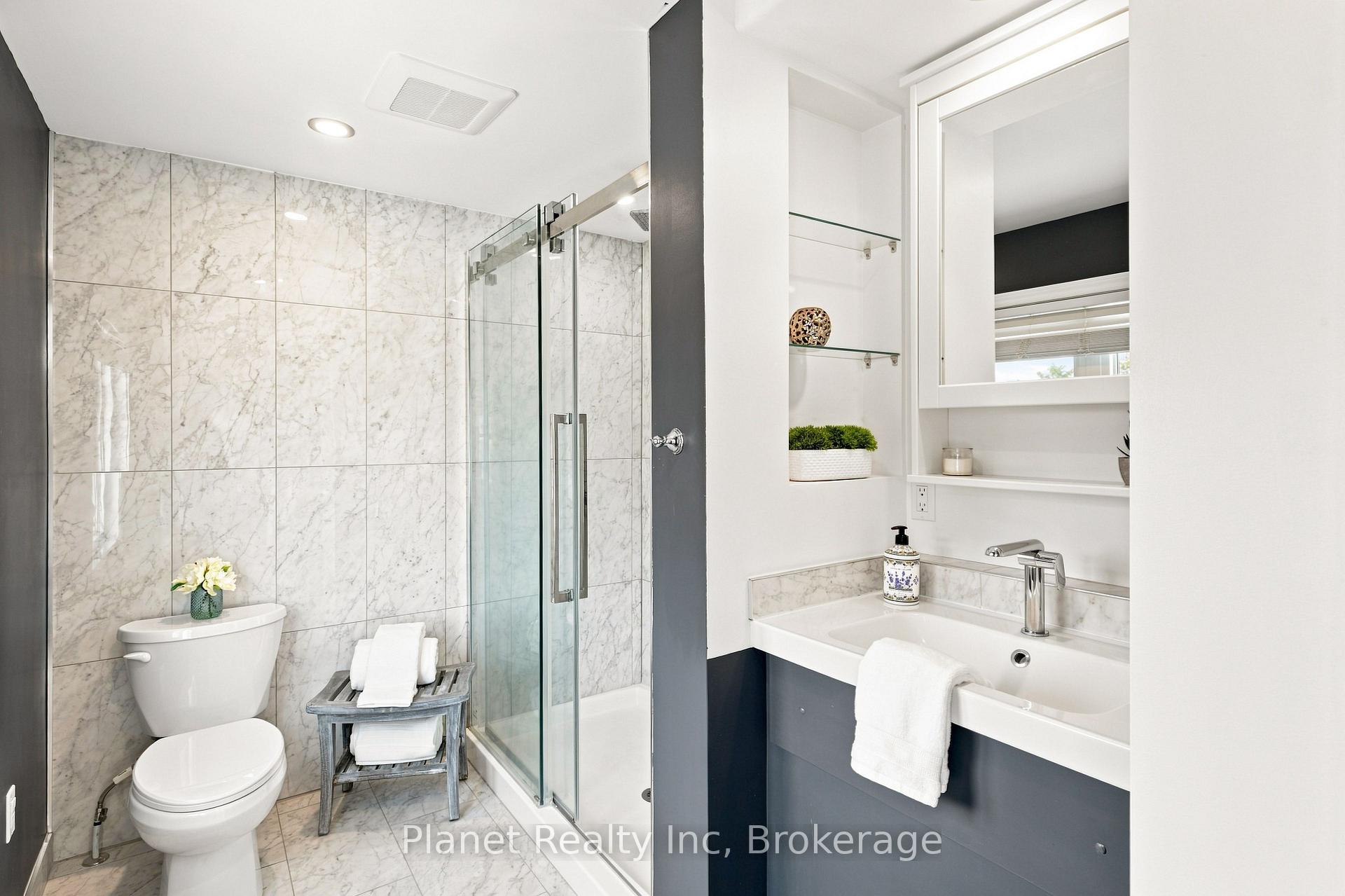 Photo 35 of 41 Boulder Crescent, Guelph, Clairfields/Hanlon Business Park — HOMEH