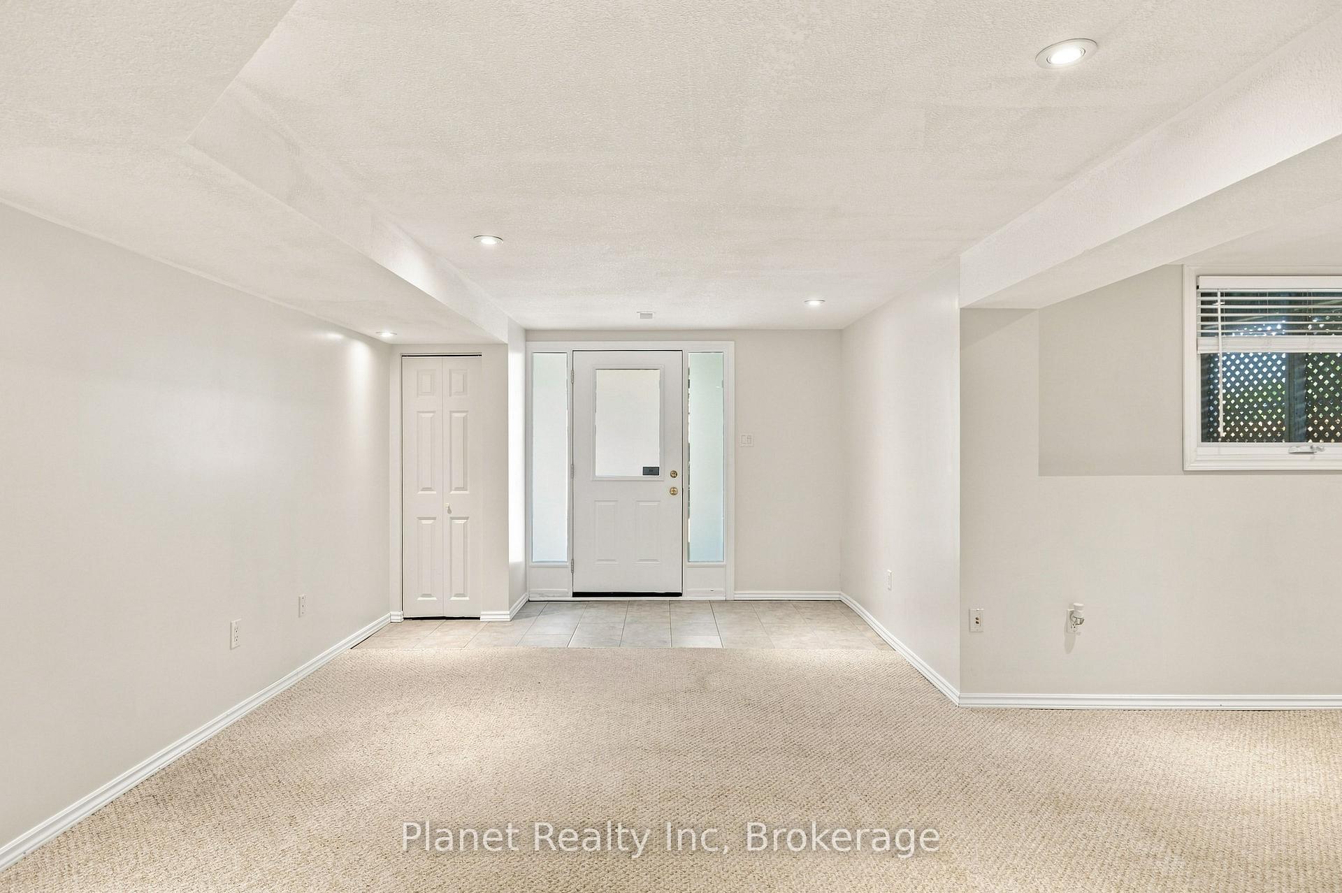 Photo 37 of 41 Boulder Crescent, Guelph, Clairfields/Hanlon Business Park — HOMEH