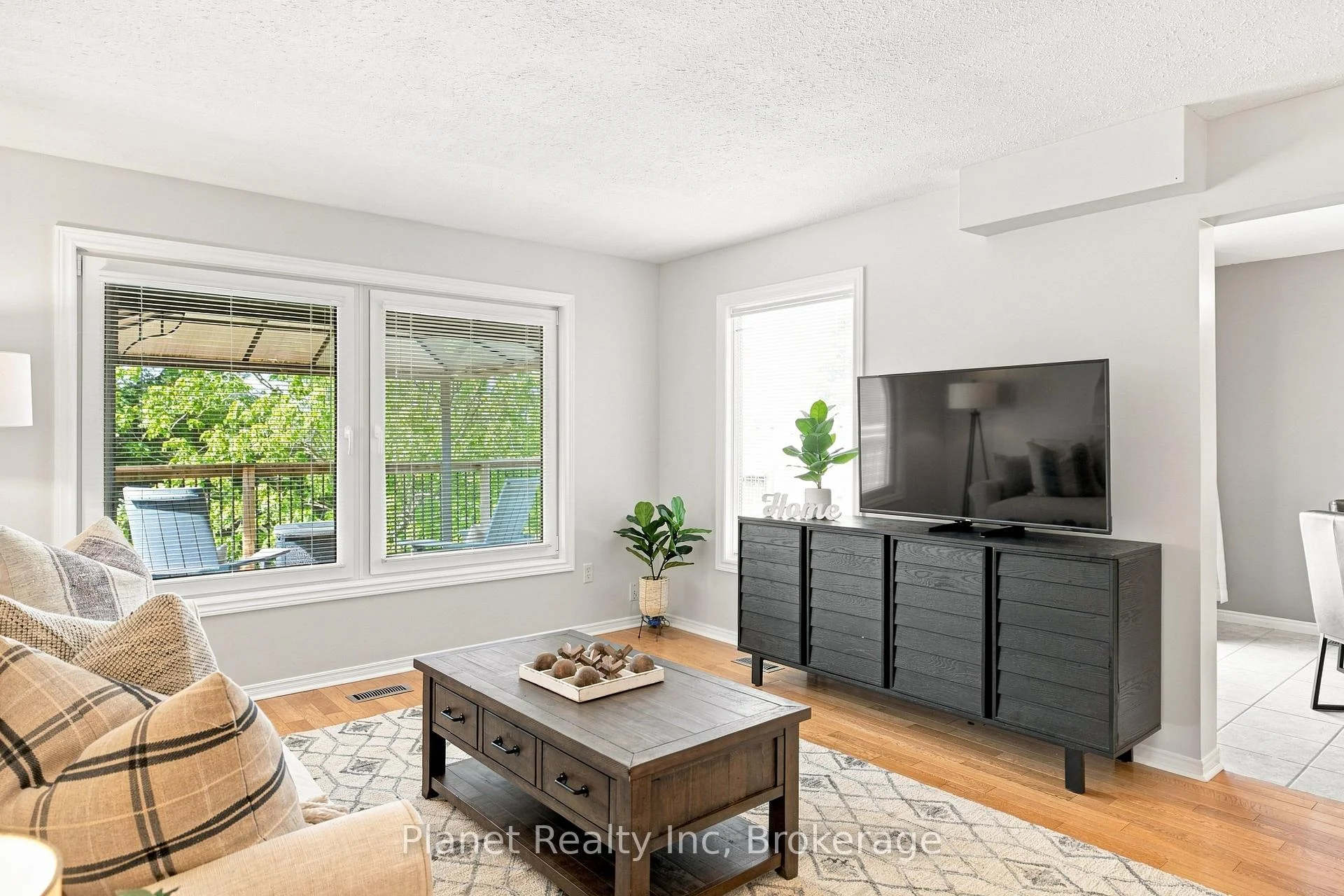 Photo 14 of 41 Boulder Crescent, Guelph, Clairfields/Hanlon Business Park — HOMEH