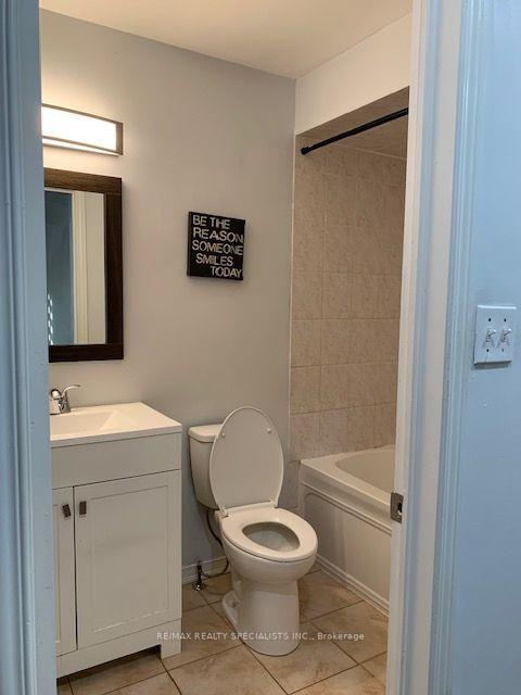Photo 12 of 19 Belinda Drive, Brampton, Fletcher's Meadow — HOMEH