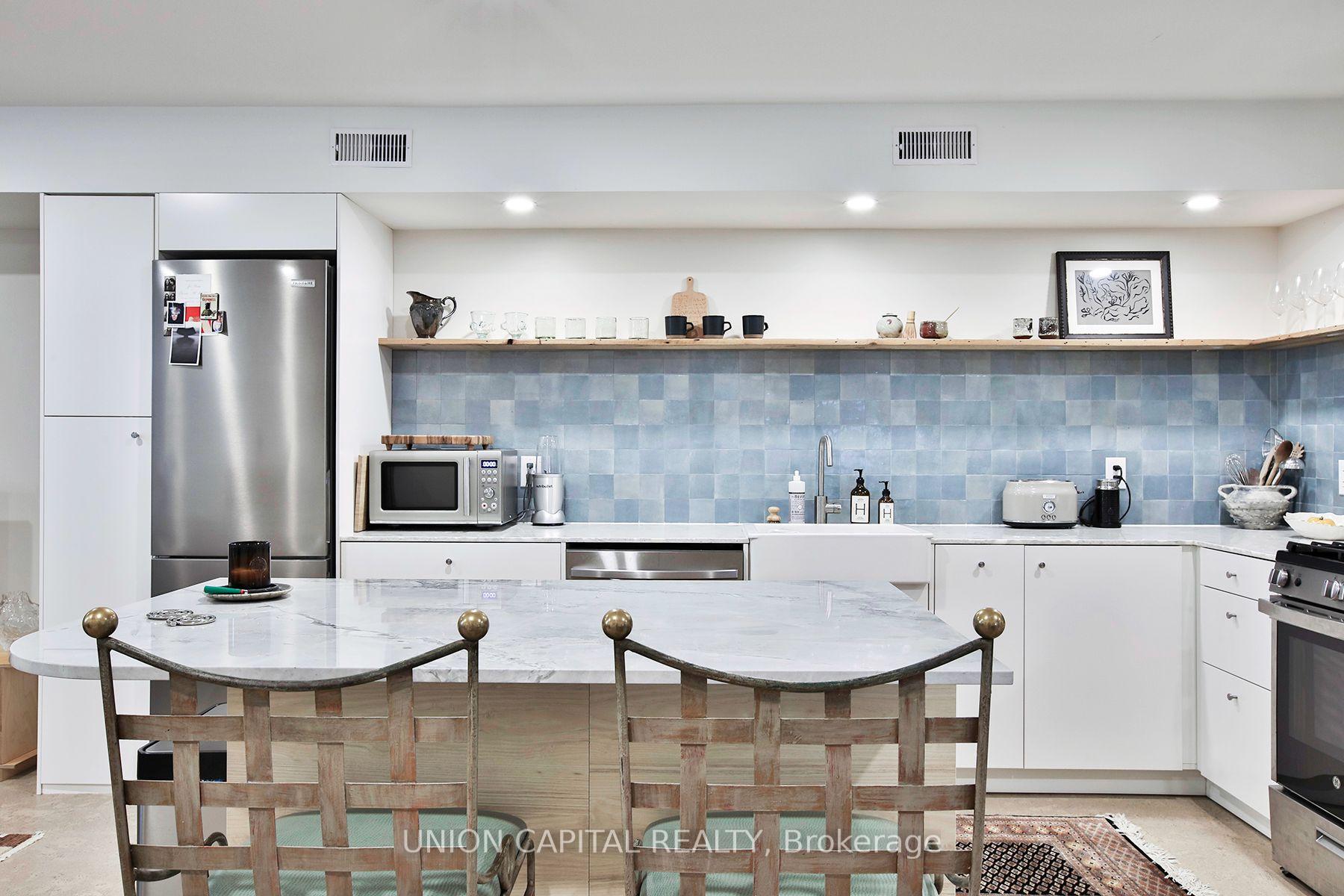 Photo 3 of Unit C, 278 Lisgar Street, Toronto, Little Portugal — HOMEH