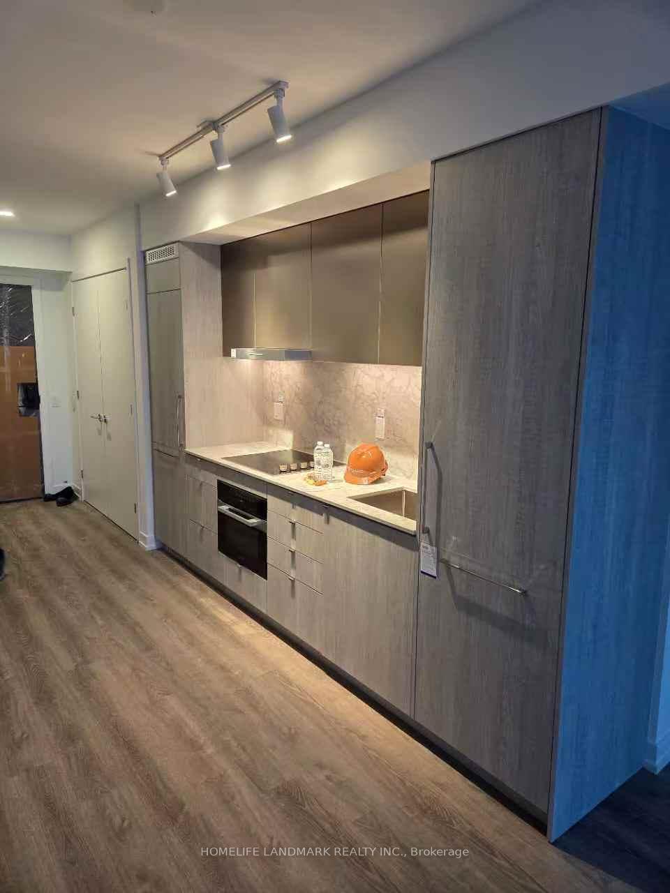 Photo 6 of Unit 1002, 771 Yonge Street W, Toronto, The Annex — HOMEH