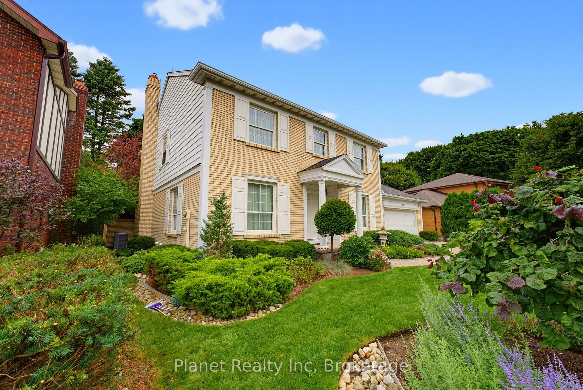 Photo 5 of 106 Thorndale Place, Waterloo, Maple Hills — HOMEH