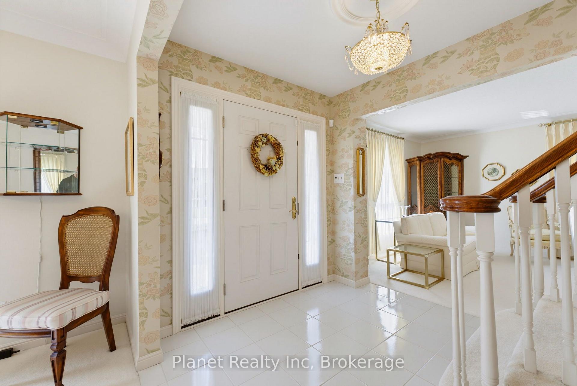 Photo 6 of 106 Thorndale Place, Waterloo, Maple Hills — HOMEH