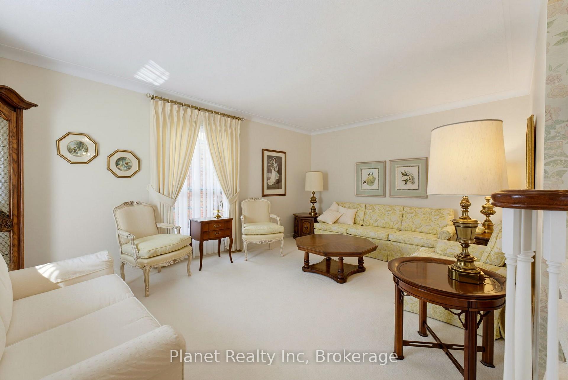 Photo 8 of 106 Thorndale Place, Waterloo, Maple Hills — HOMEH