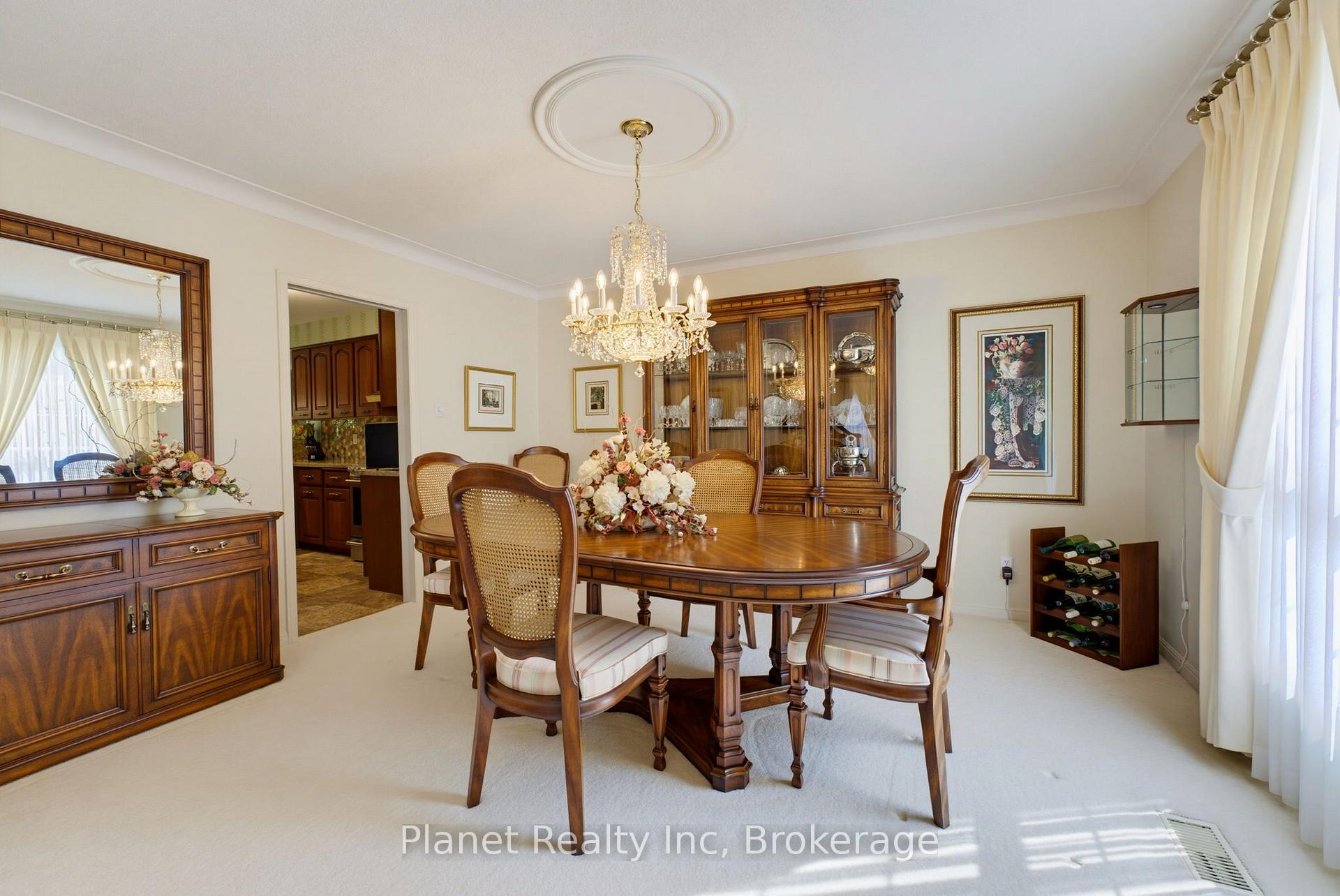 Photo 10 of 106 Thorndale Place, Waterloo, Maple Hills — HOMEH