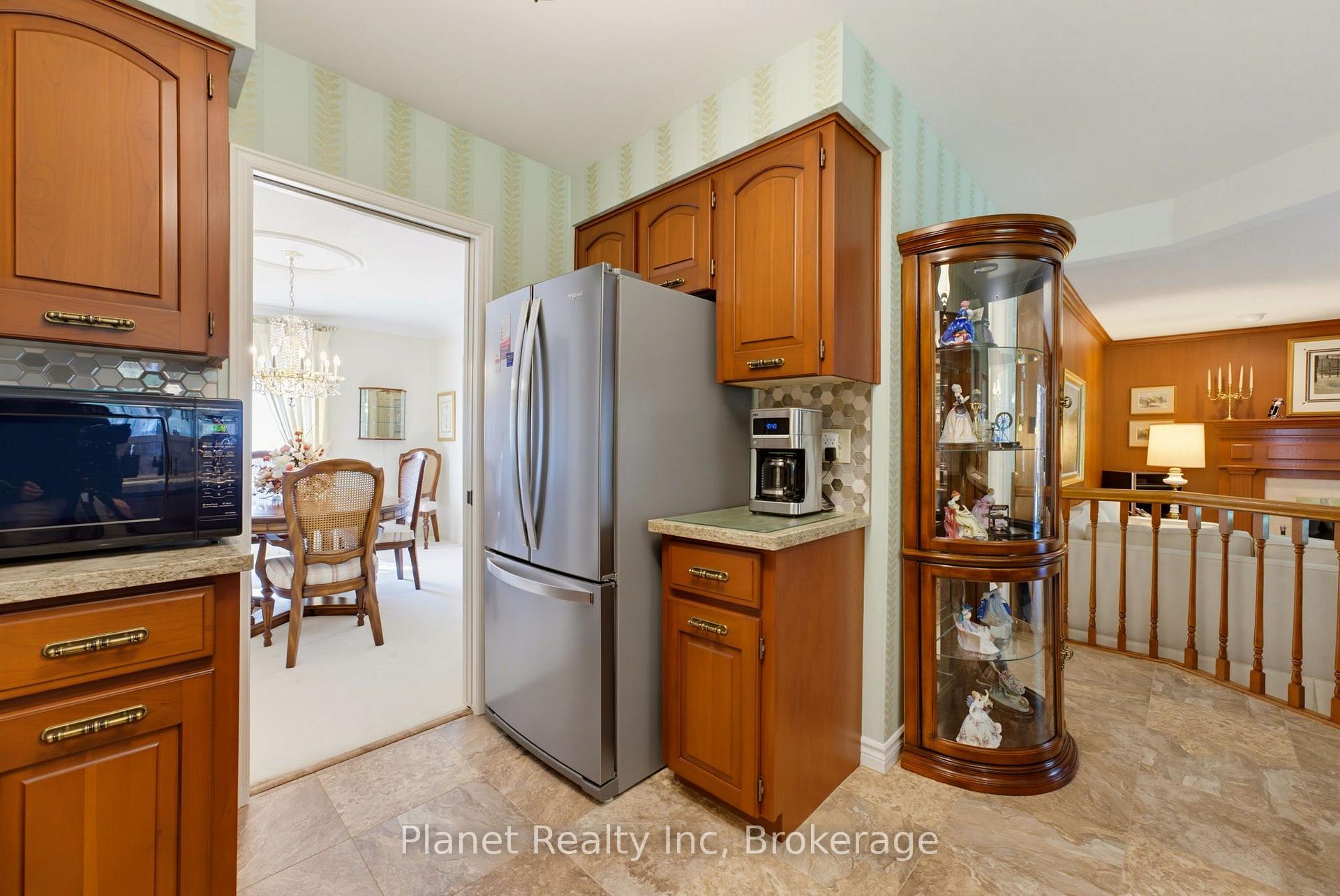 Photo 13 of 106 Thorndale Place, Waterloo, Maple Hills — HOMEH