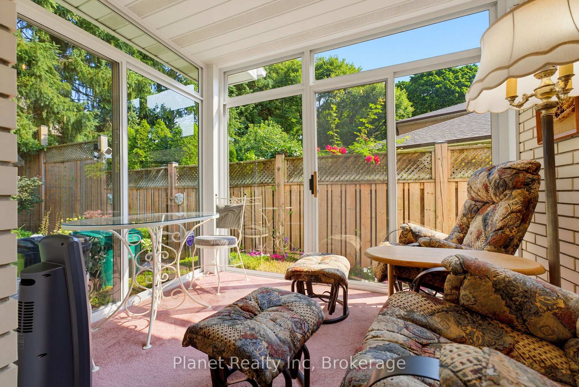 Photo 17 of 106 Thorndale Place, Waterloo, Maple Hills — HOMEH