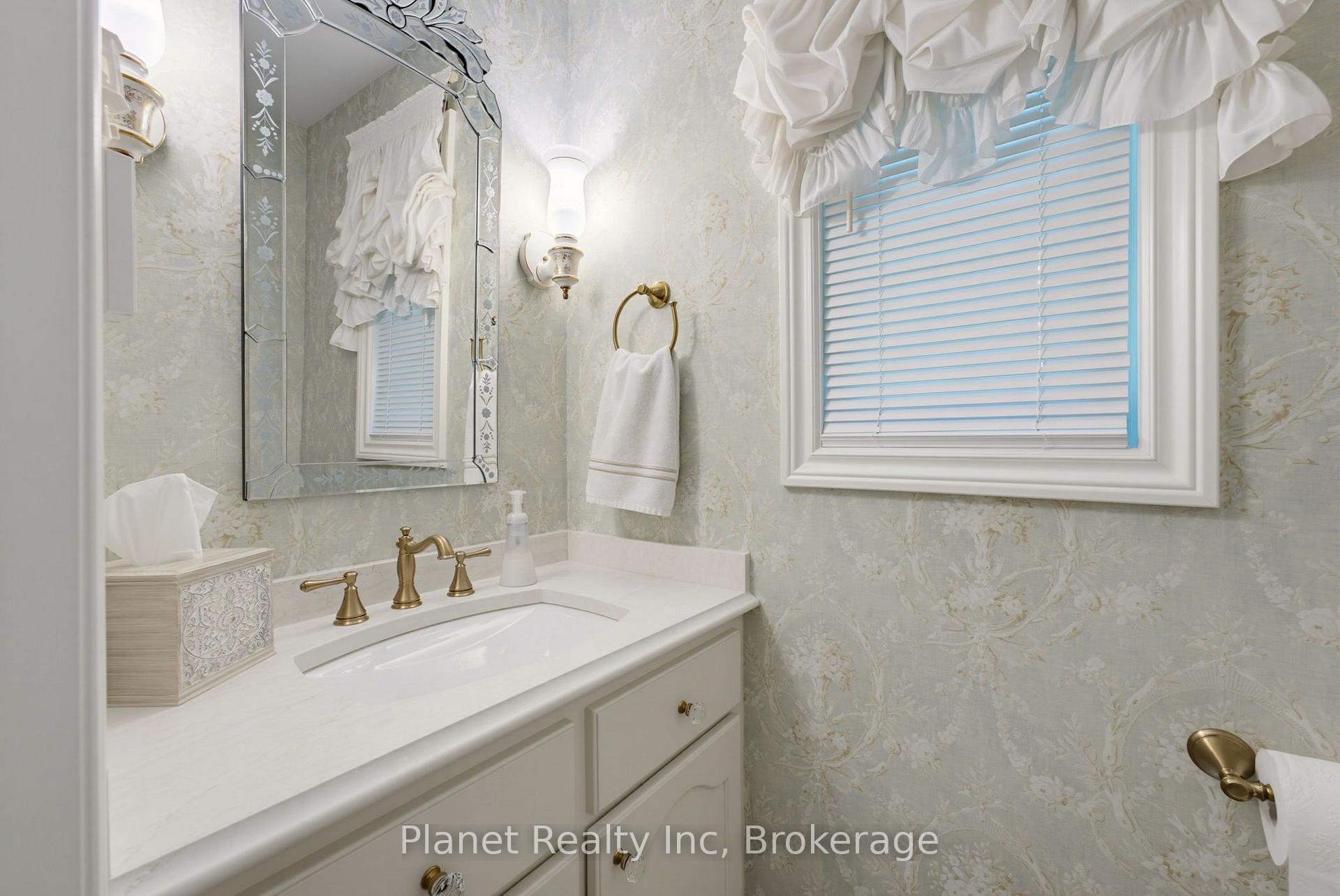 Photo 18 of 106 Thorndale Place, Waterloo, Maple Hills — HOMEH