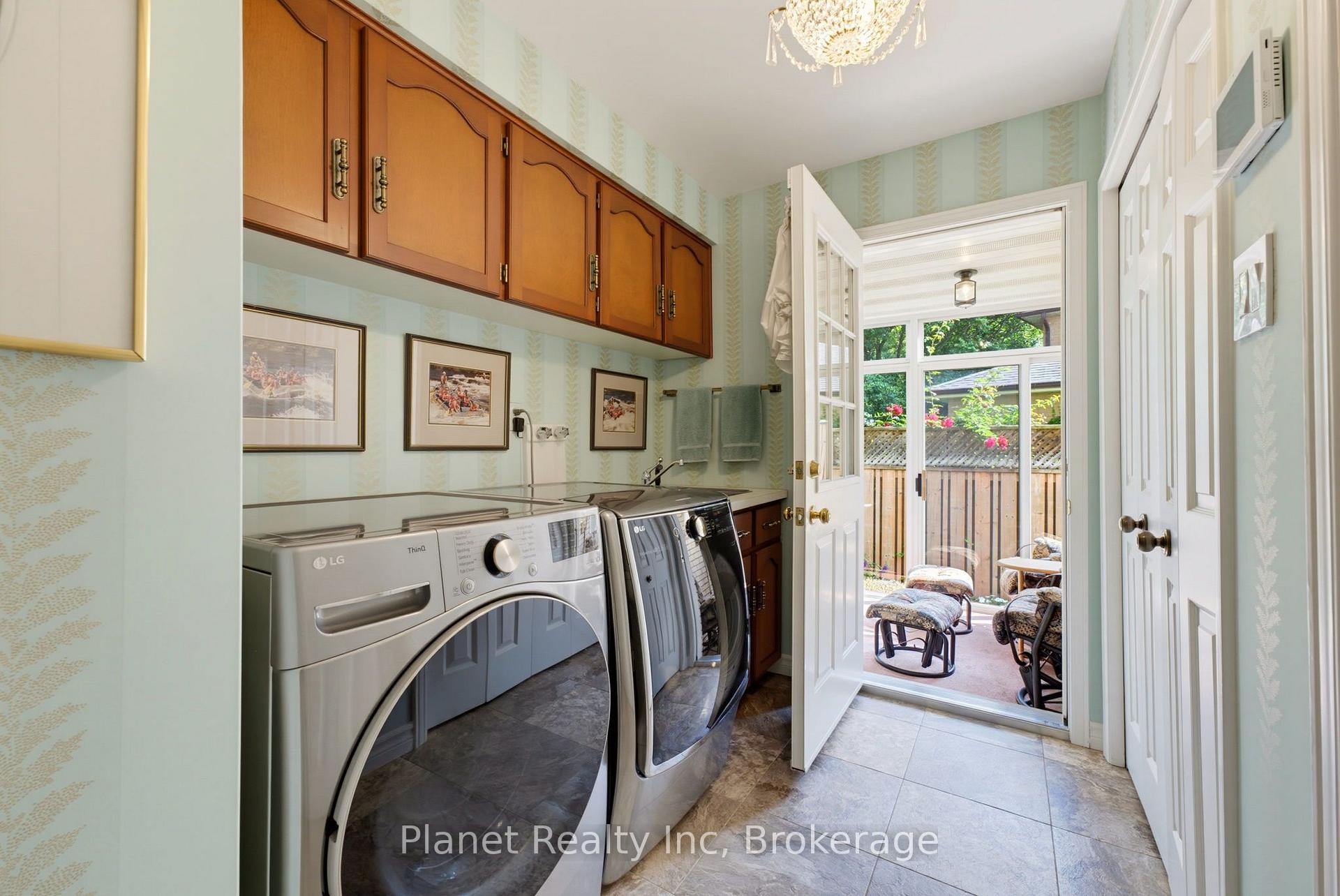 Photo 20 of 106 Thorndale Place, Waterloo, Maple Hills — HOMEH