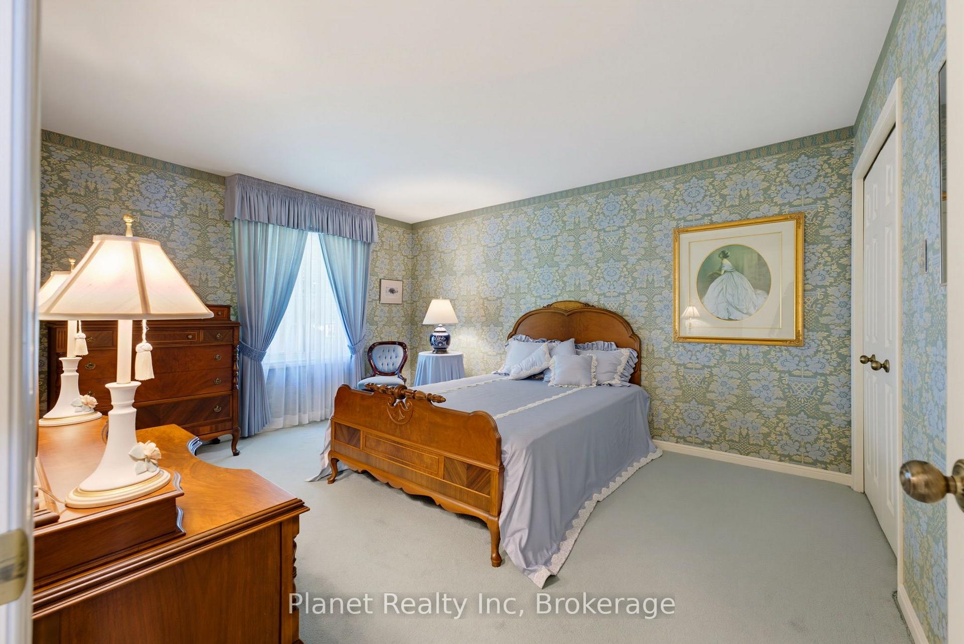 Photo 21 of 106 Thorndale Place, Waterloo, Maple Hills — HOMEH