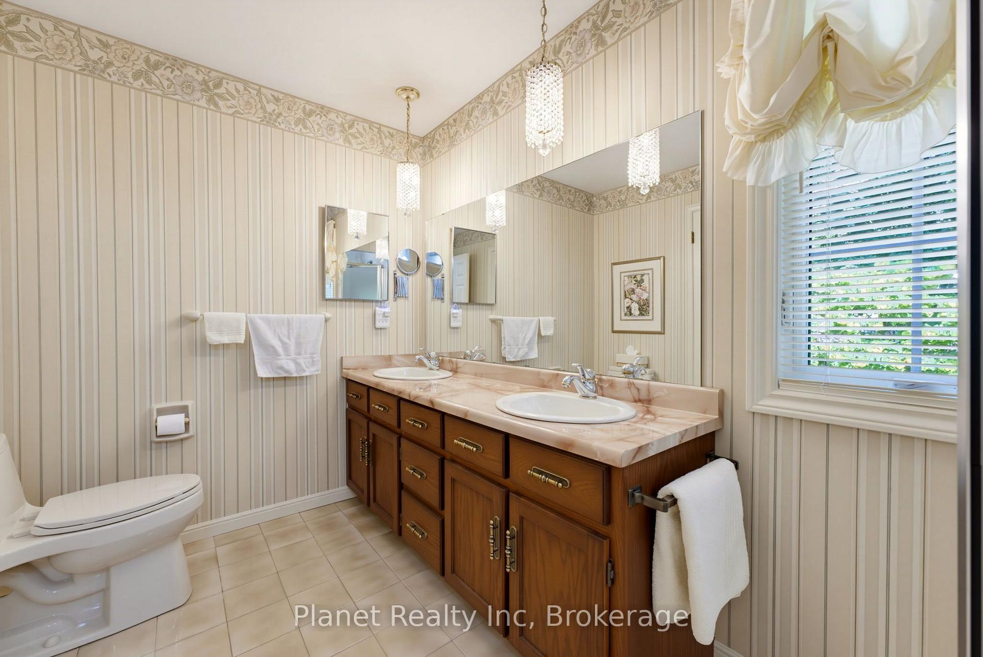 Photo 24 of 106 Thorndale Place, Waterloo, Maple Hills — HOMEH