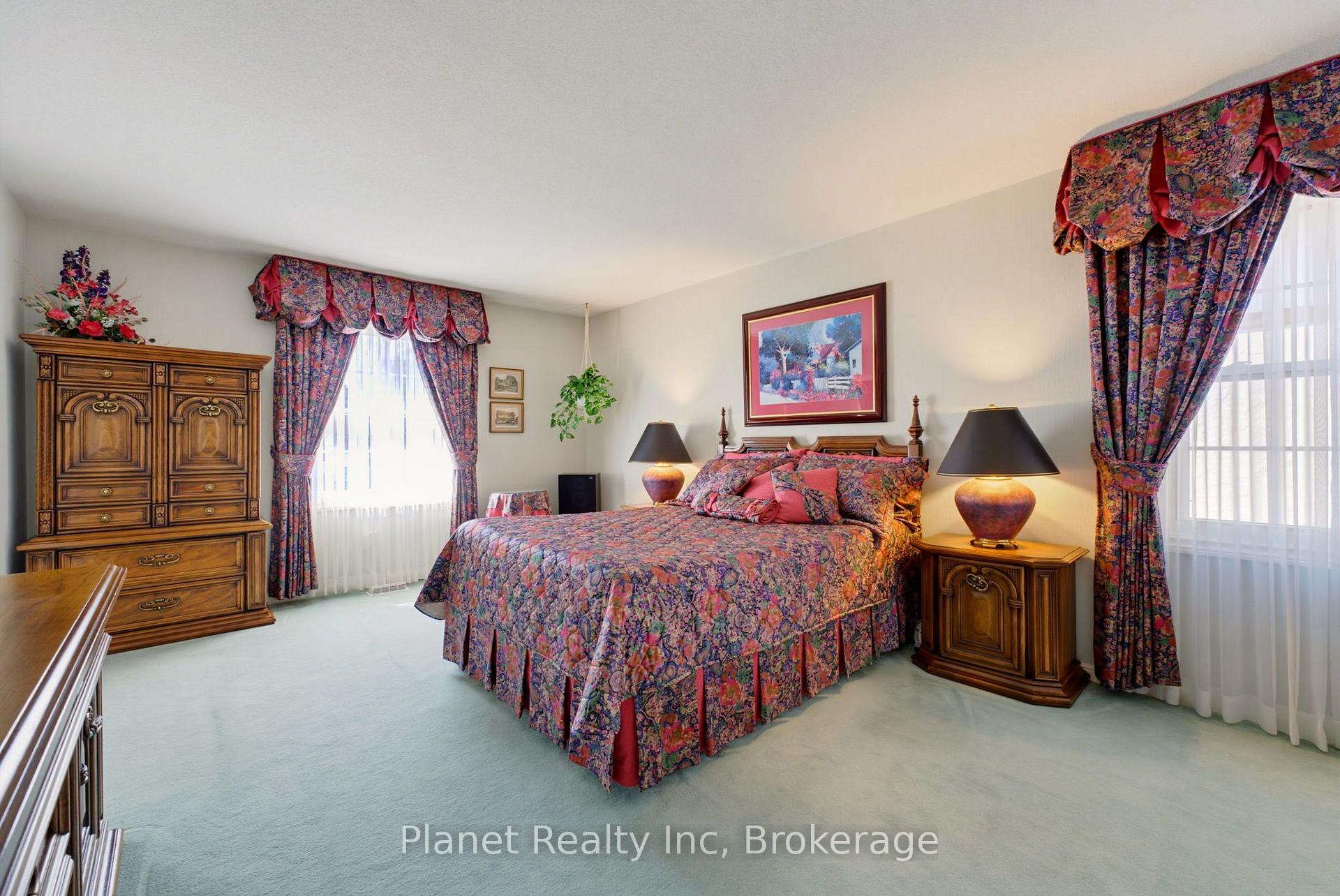 Photo 26 of 106 Thorndale Place, Waterloo, Maple Hills — HOMEH