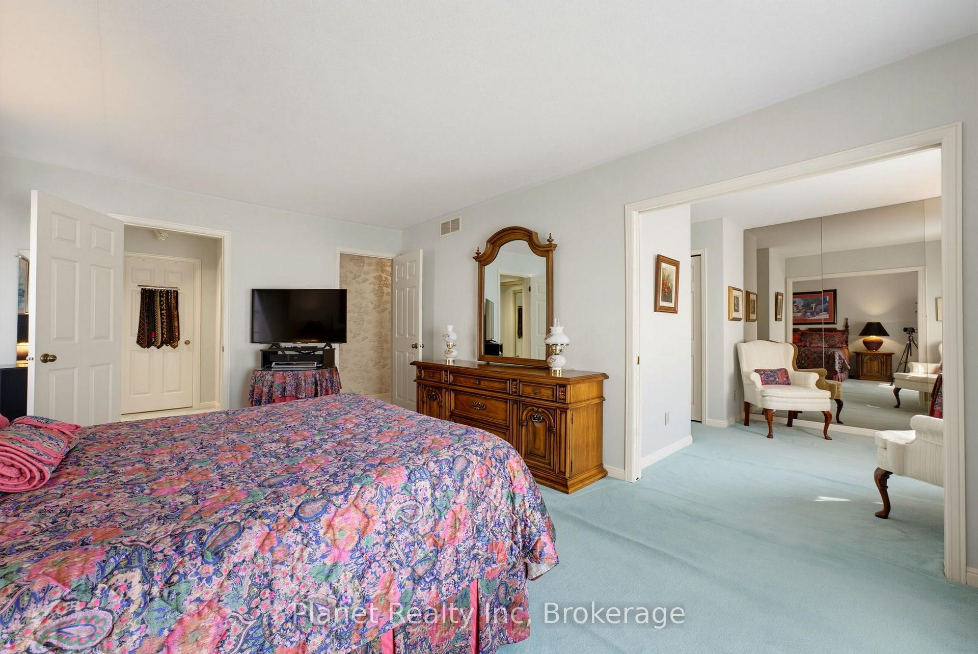Photo 27 of 106 Thorndale Place, Waterloo, Maple Hills — HOMEH