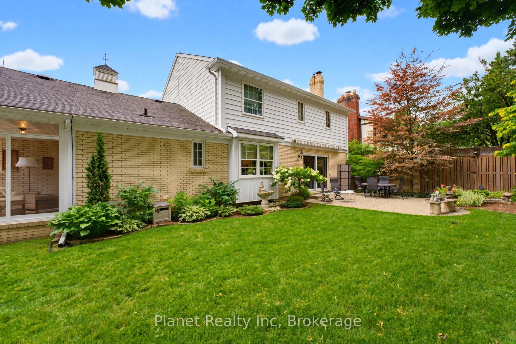 Photo 37 of 106 Thorndale Place, Waterloo, Maple Hills — HOMEH