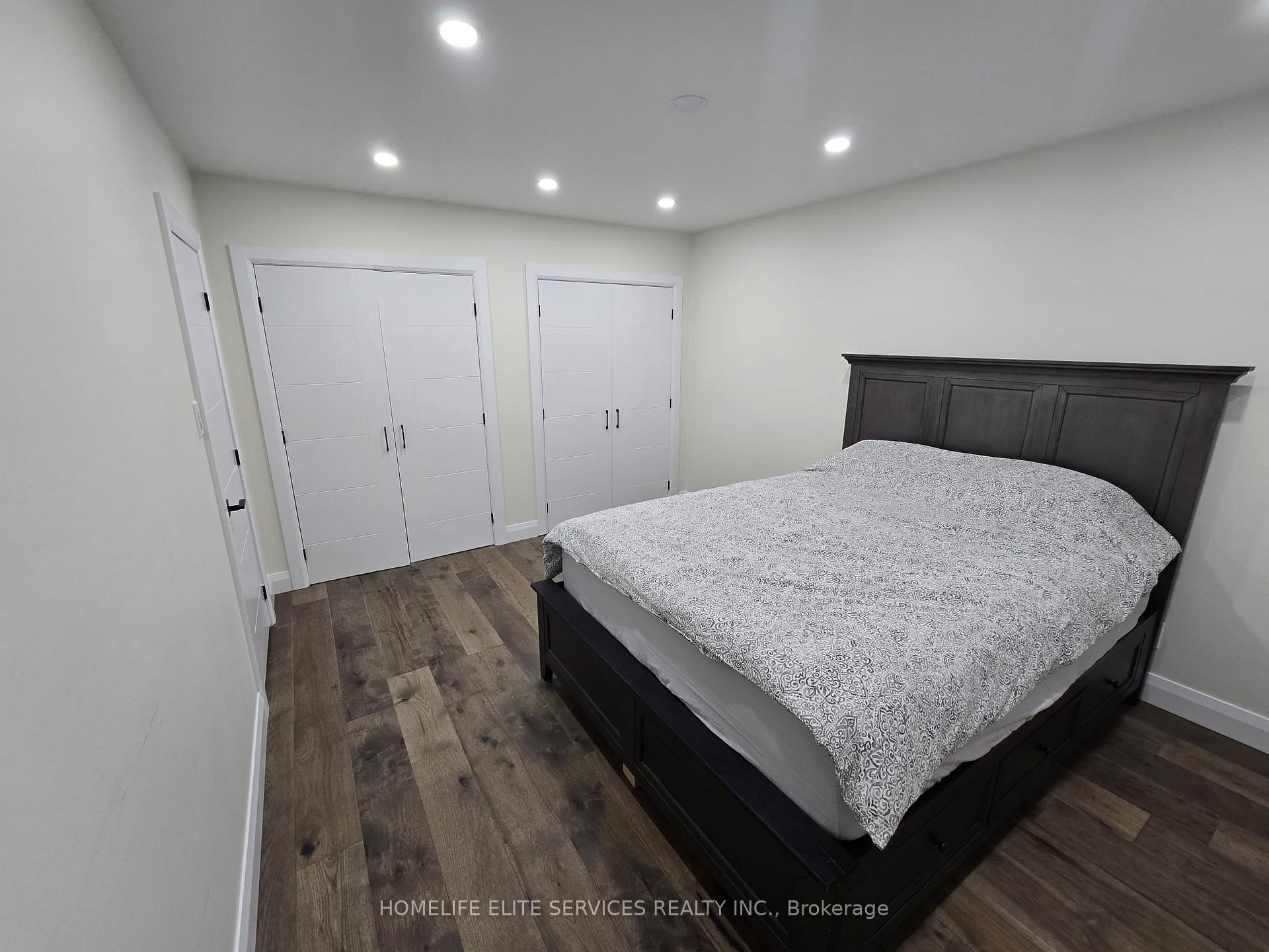 Photo 4 of 36 Manorglen Crescent, Scarborough, Agincourt South-Malvern West — HOMEH
