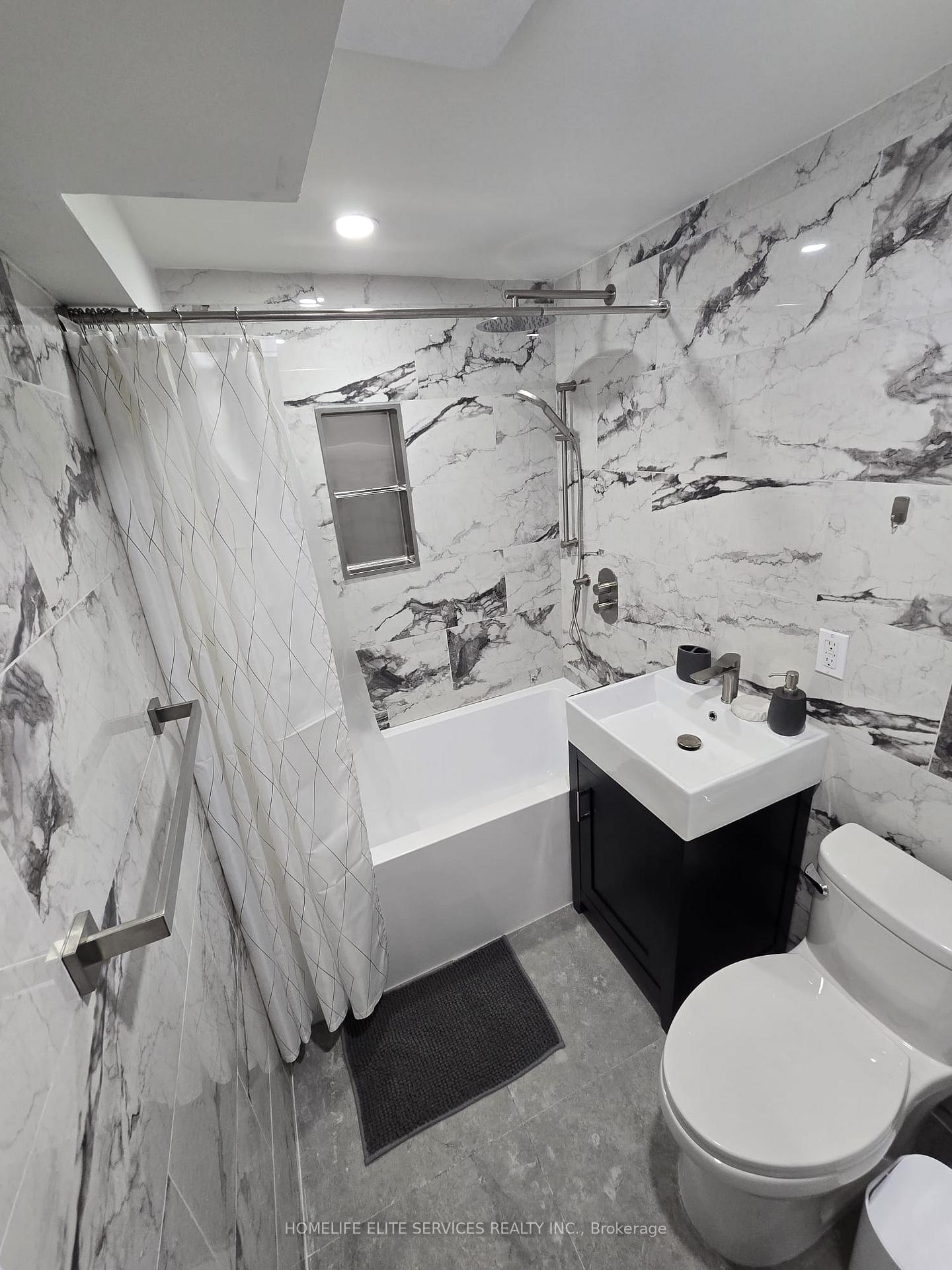 Photo 19 of 36 Manorglen Crescent, Scarborough, Agincourt South-Malvern West — HOMEH