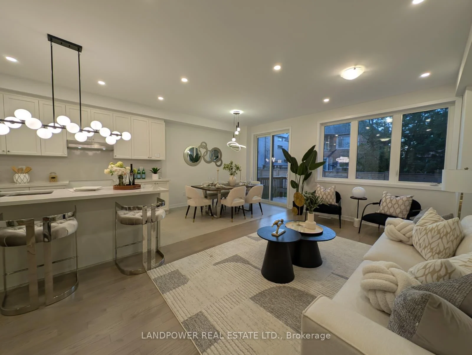 Photo 6 of 162 Anna Russell Way, Markham, Unionville — HOMEH