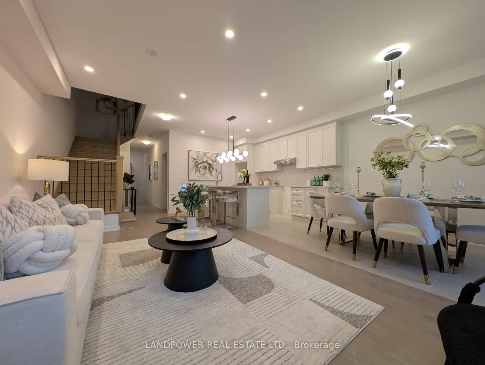 Photo 8 of 162 Anna Russell Way, Markham, Unionville — HOMEH