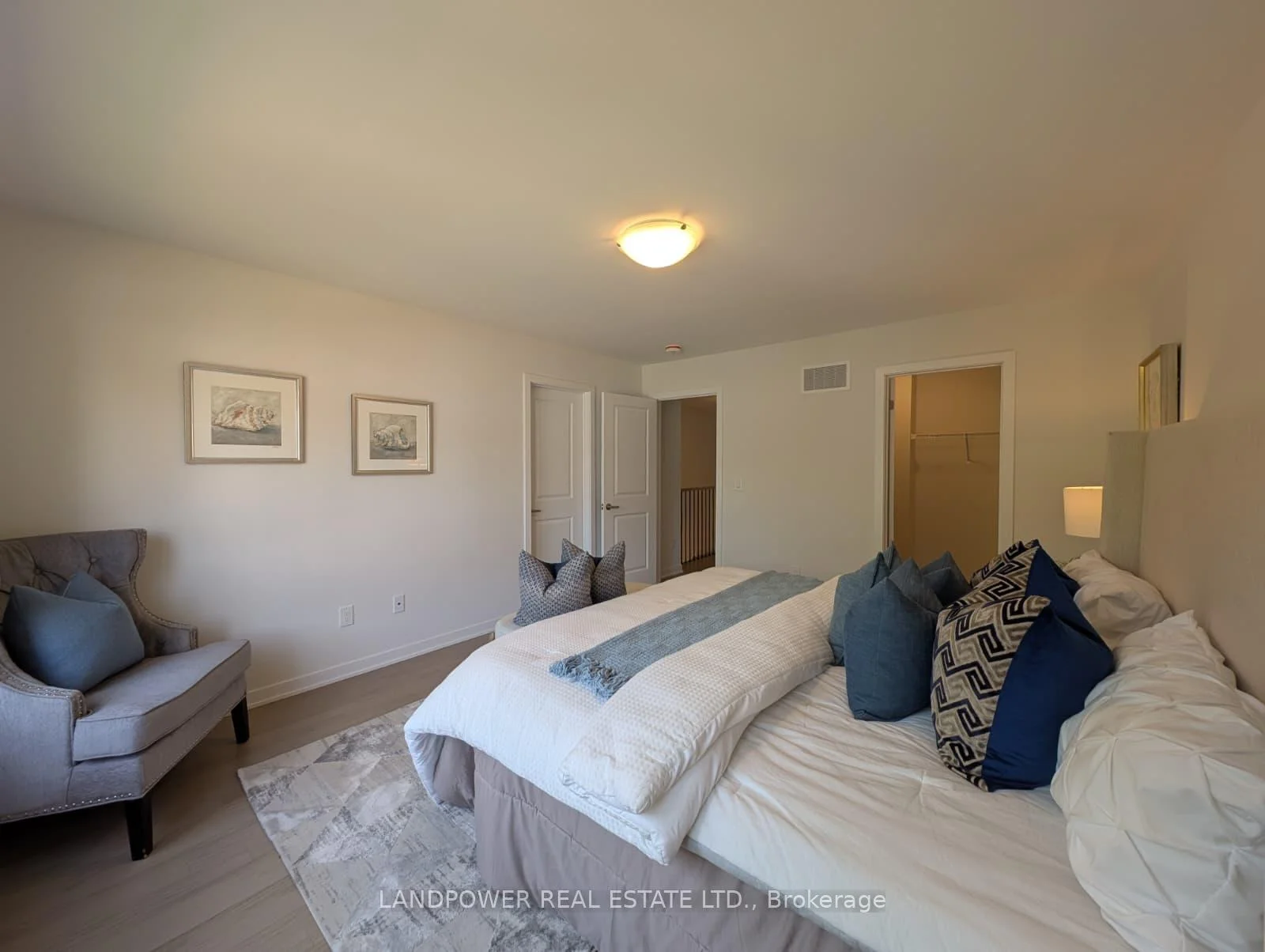 Photo 11 of 162 Anna Russell Way, Markham, Unionville — HOMEH