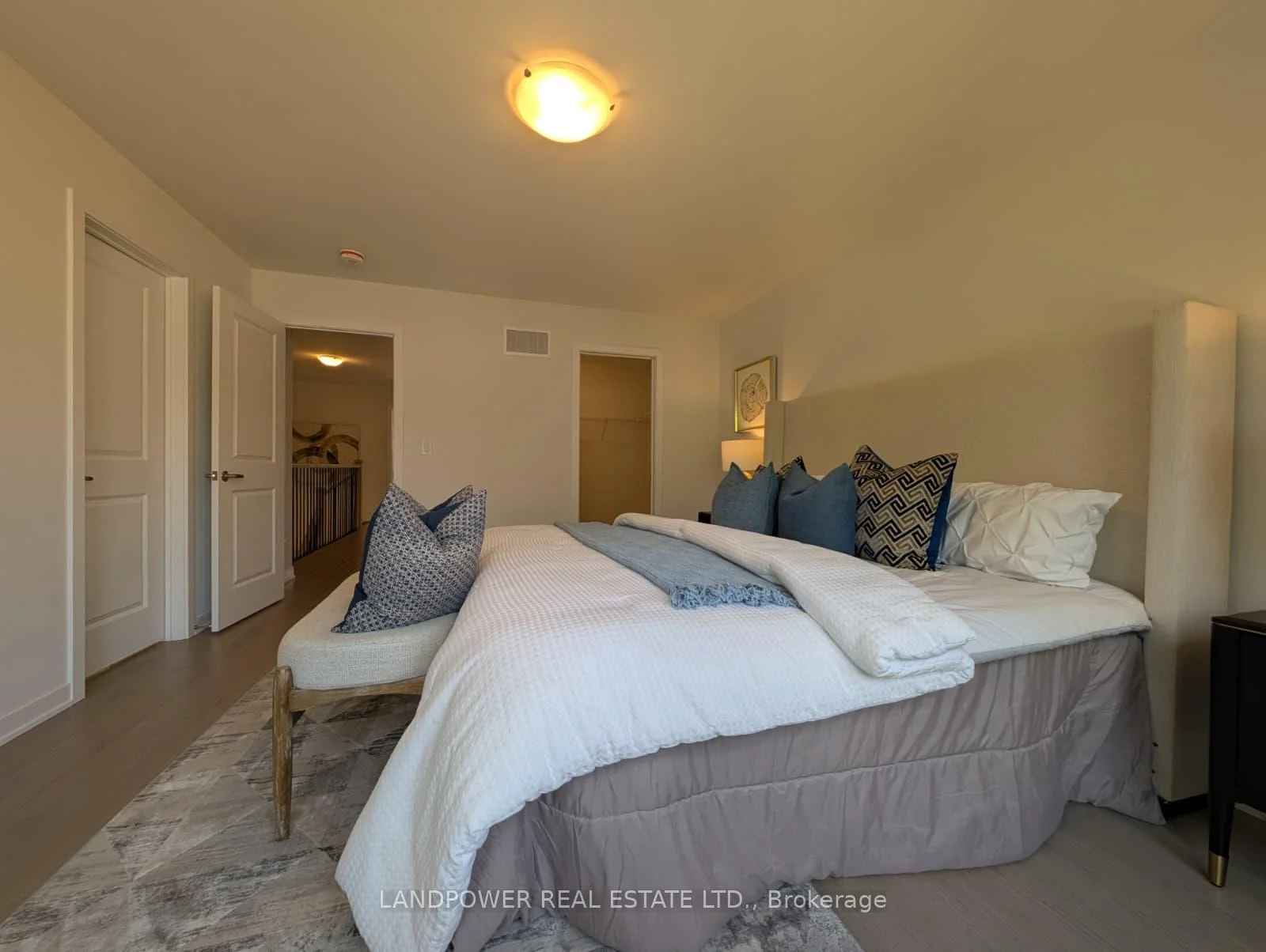 Photo 13 of 162 Anna Russell Way, Markham, Unionville — HOMEH