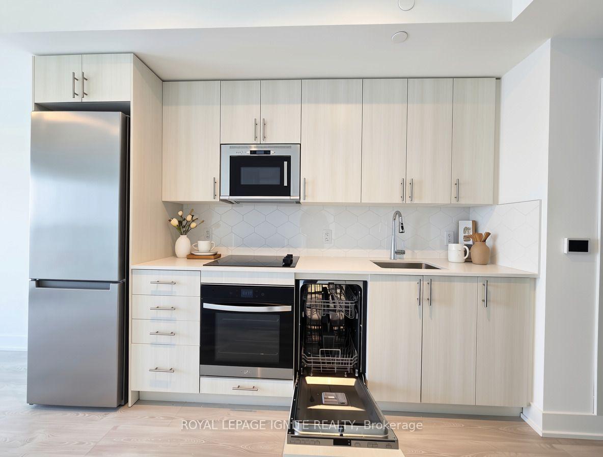 Photo 8 of Unit 1639, 2545 Simcoe Street N, Oshawa, Windfields — HOMEH