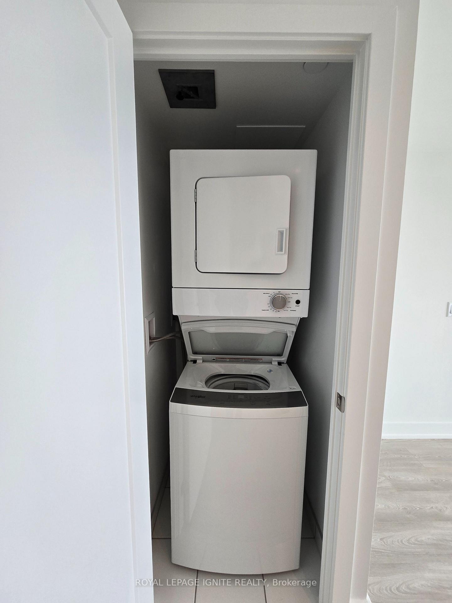 Photo 9 of Unit 1639, 2545 Simcoe Street N, Oshawa, Windfields — HOMEH