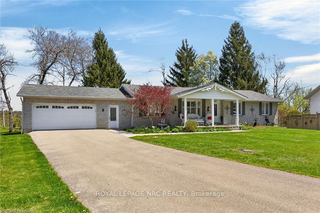 Photo 4 of 112 Prospect Street, Norfolk, Port Dover — HOMEH