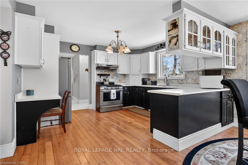 Photo 11 of 112 Prospect Street, Norfolk, Port Dover — HOMEH