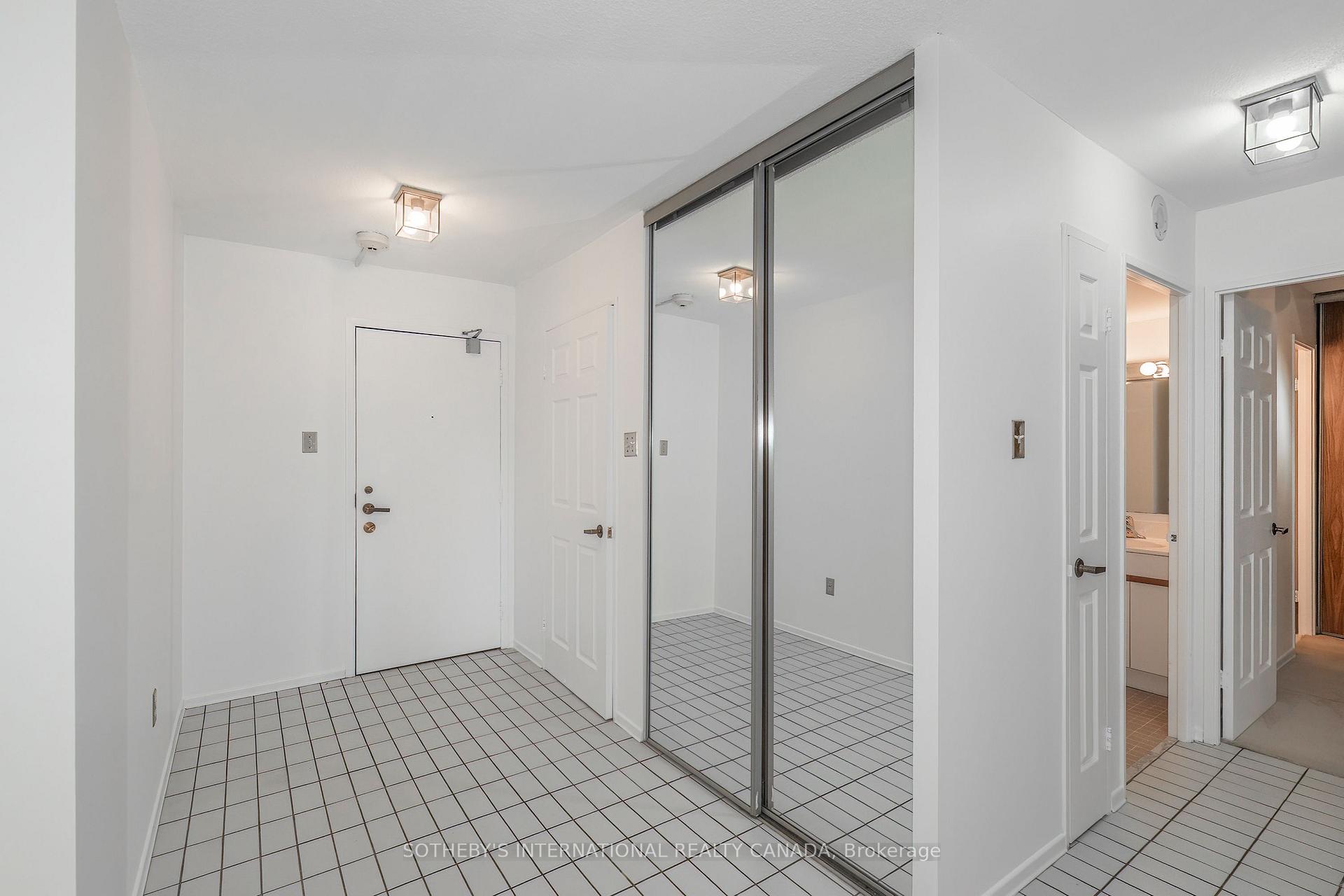 Photo 3 of Unit 1707, 45 Carlton Street, Toronto, Church-Yonge Corridor — HOMEH