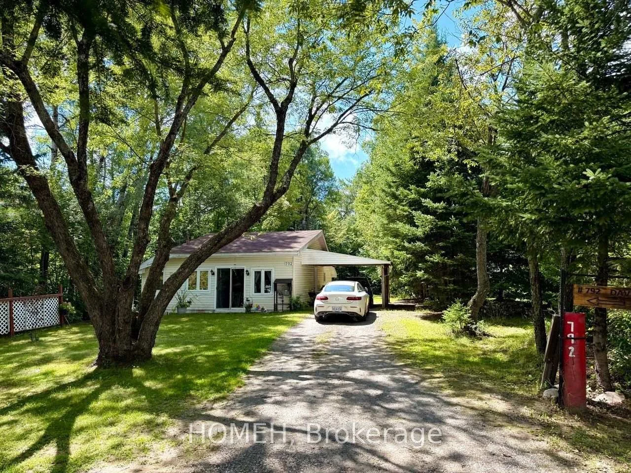 Front of 792 Muskoka Rd 3 N