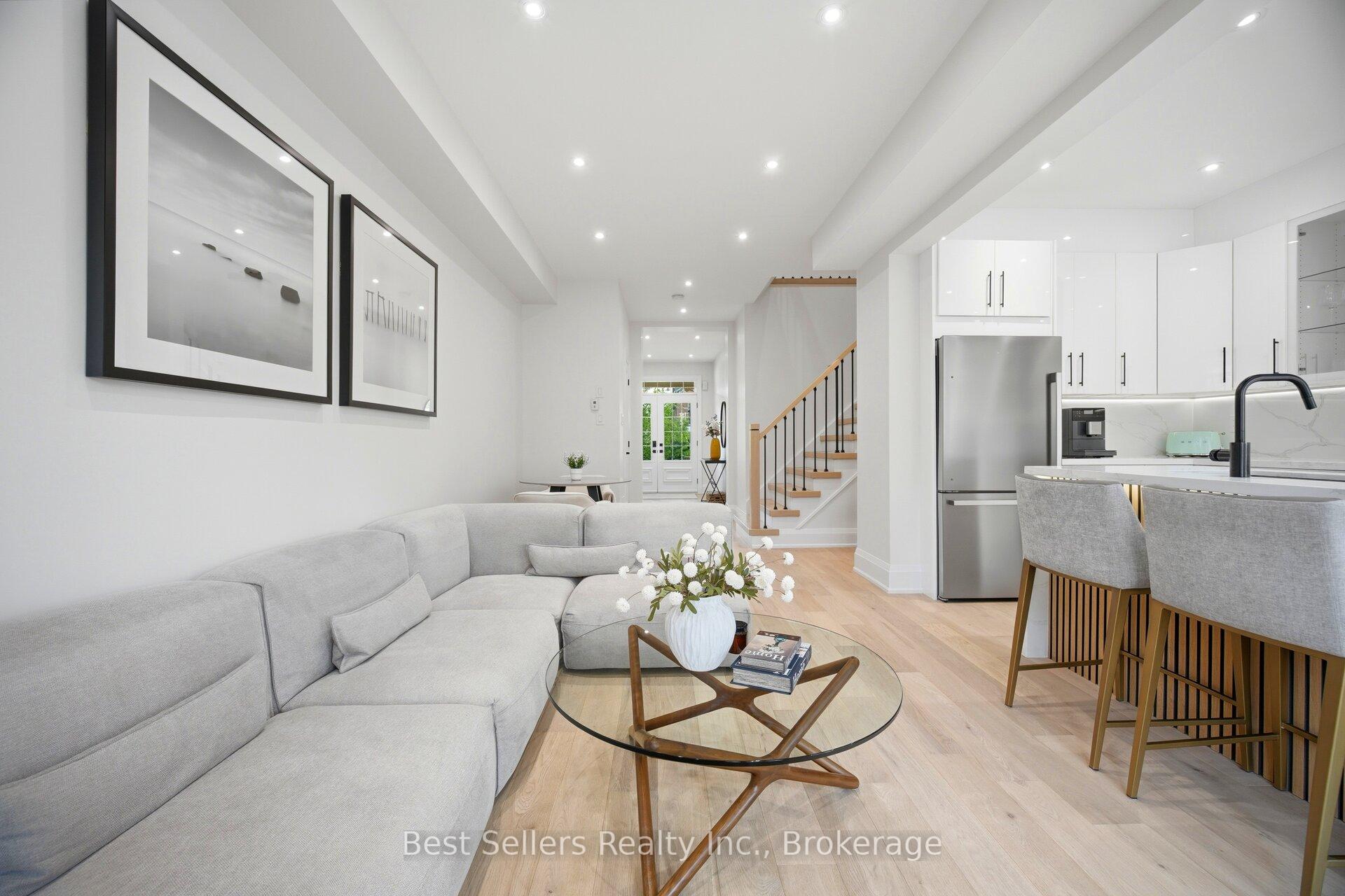 Photo 4 of 75 Cathedral Court, Hamilton, Waterdown — HOMEH