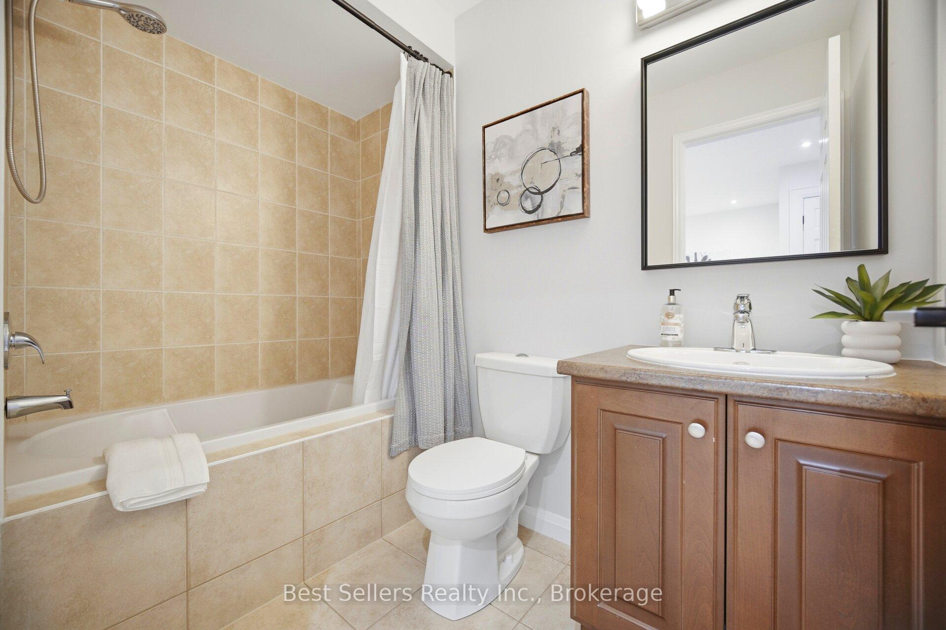 Photo 17 of 75 Cathedral Court, Hamilton, Waterdown — HOMEH