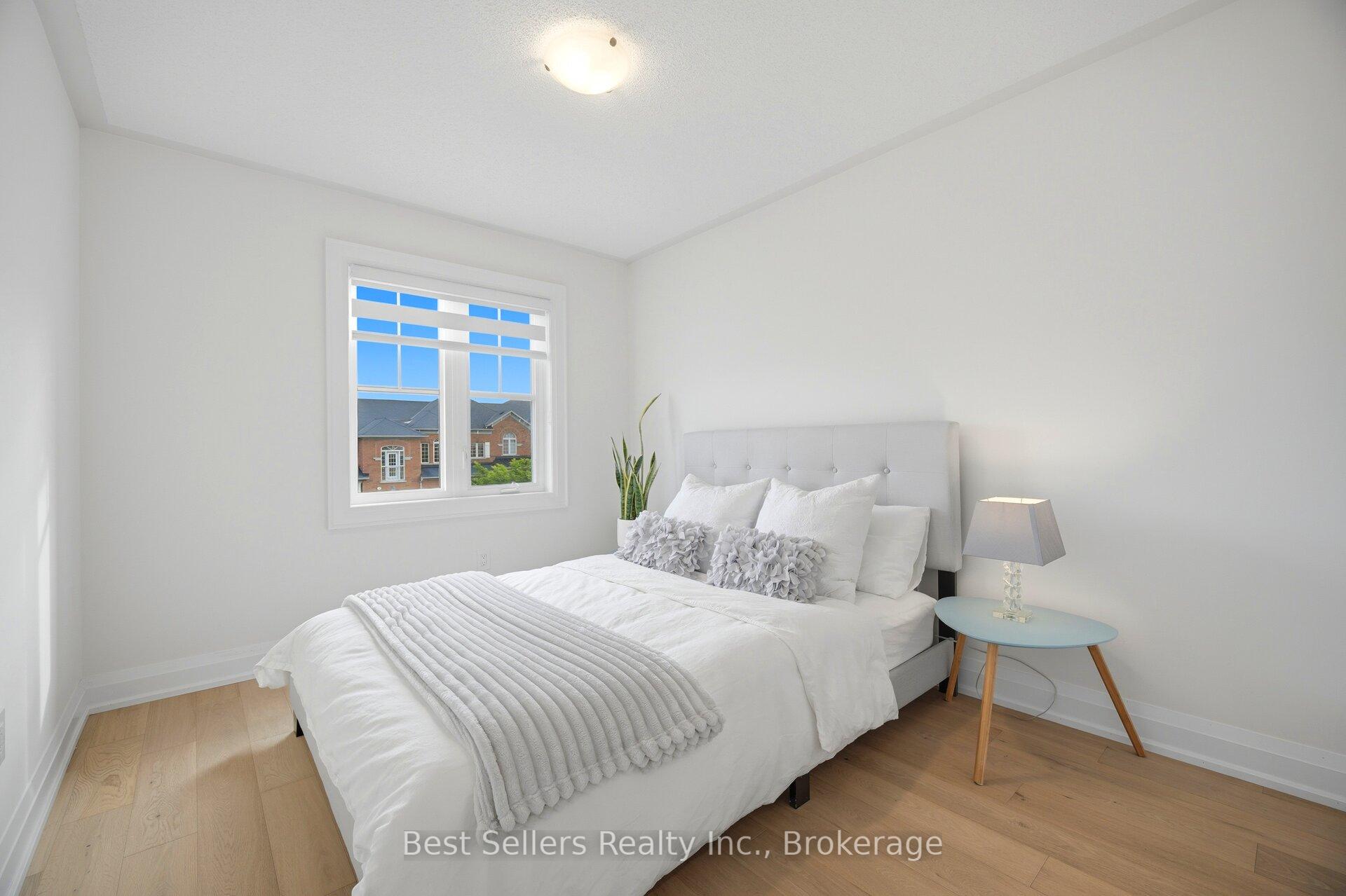 Photo 18 of 75 Cathedral Court, Hamilton, Waterdown — HOMEH