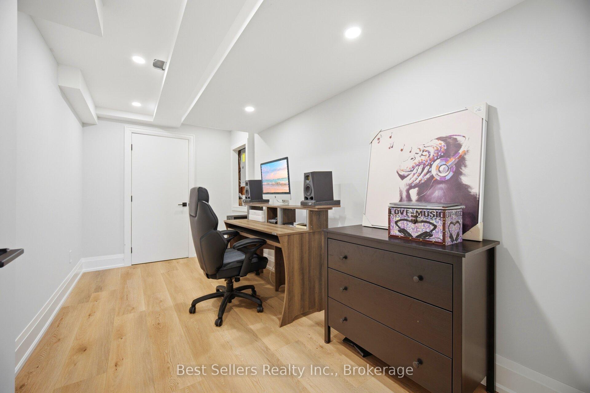 Photo 22 of 75 Cathedral Court, Hamilton, Waterdown — HOMEH