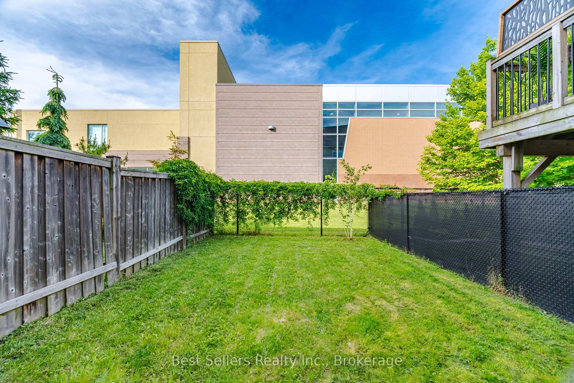 Photo 25 of 75 Cathedral Court, Hamilton, Waterdown — HOMEH