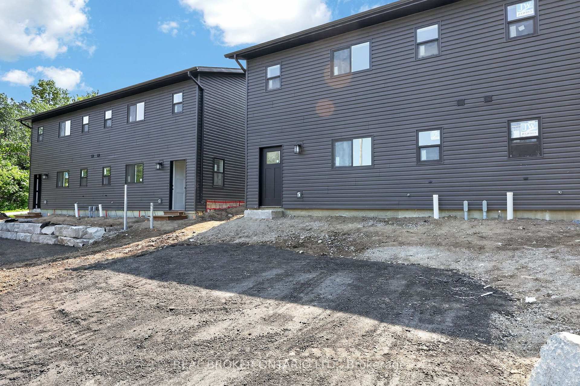 Photo 3 of Unit #1, 436 5th Avenue, Tay, Port McNicoll — HOMEH