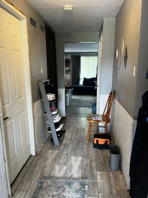 Photo 3 of 2131 Walker Avenue, Peterborough, Ashburnham Ward 4 — HOMEH