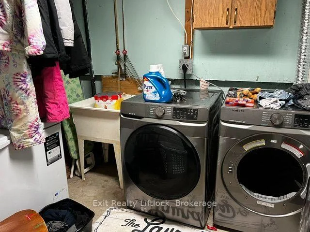 Photo 8 of 2131 Walker Avenue, Peterborough, Ashburnham Ward 4 — HOMEH