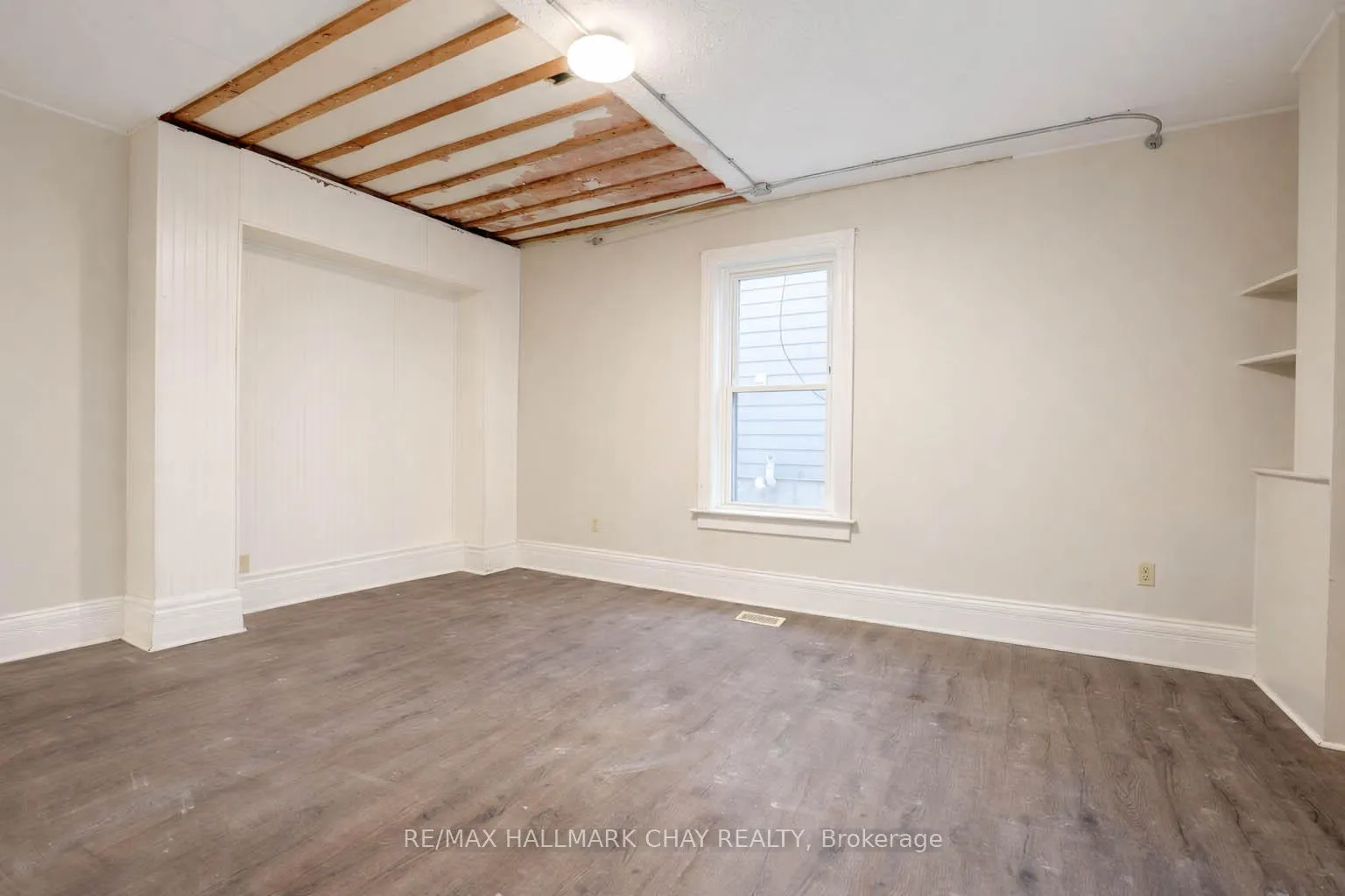 Photo 2 of 377 Hugel Avenue, Midland — HOMEH