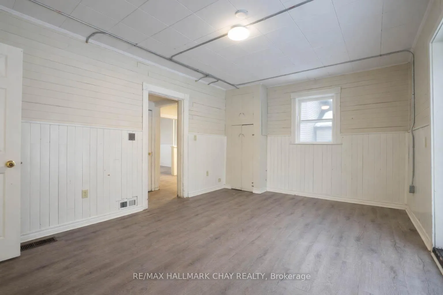 Photo 5 of 377 Hugel Avenue, Midland — HOMEH