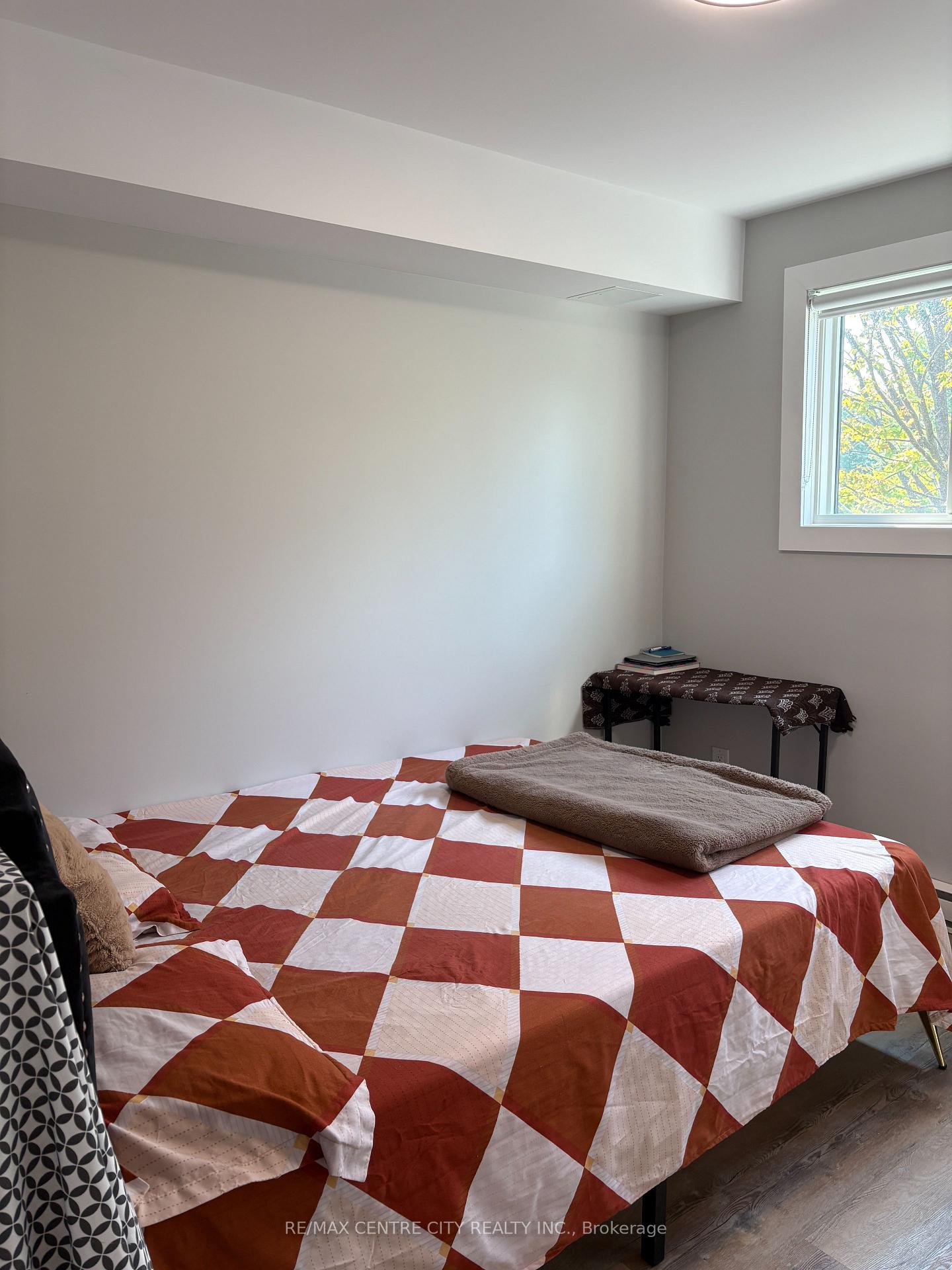 Photo 20 of Unit 9, 400 Scenic Drive S, London, South J — HOMEH