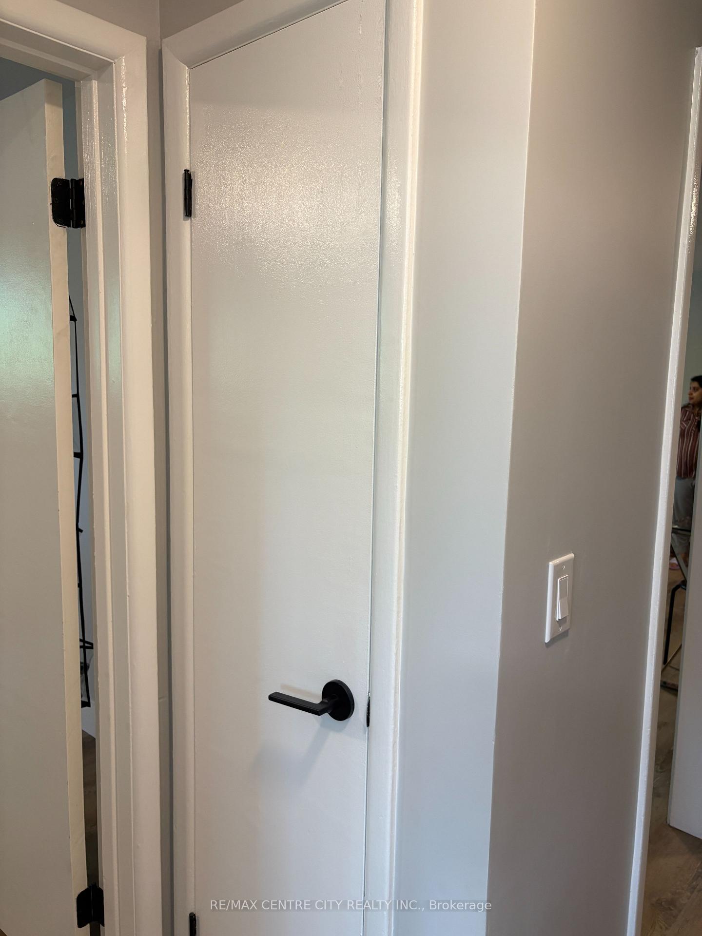 Photo 23 of Unit 9, 400 Scenic Drive S, London, South J — HOMEH