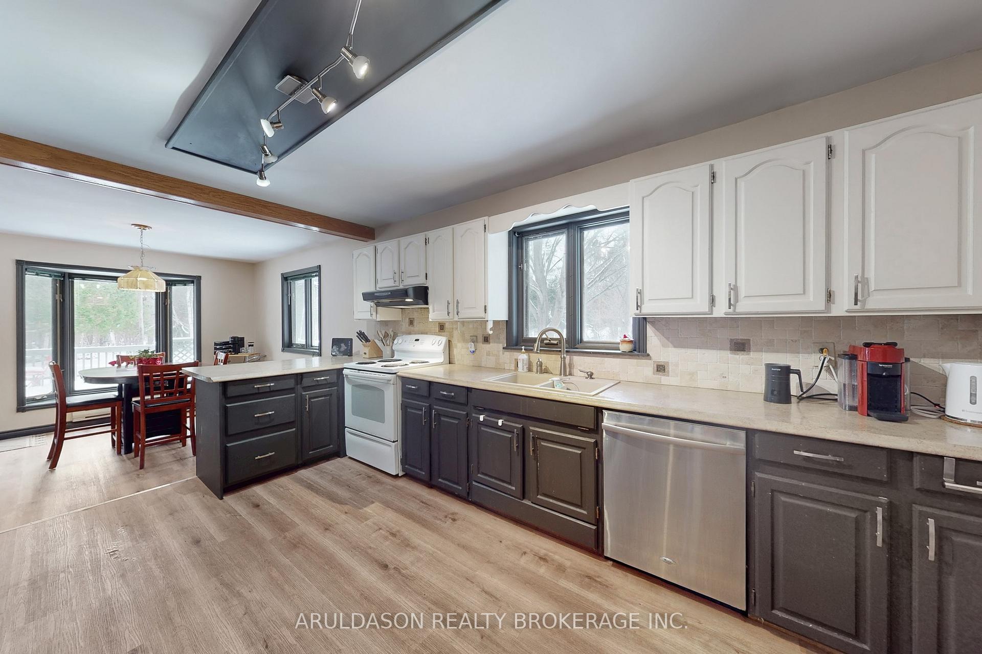 Photo 4 of 1208 Birchcliffe Crescent, Severn, Rural Severn — HOMEH