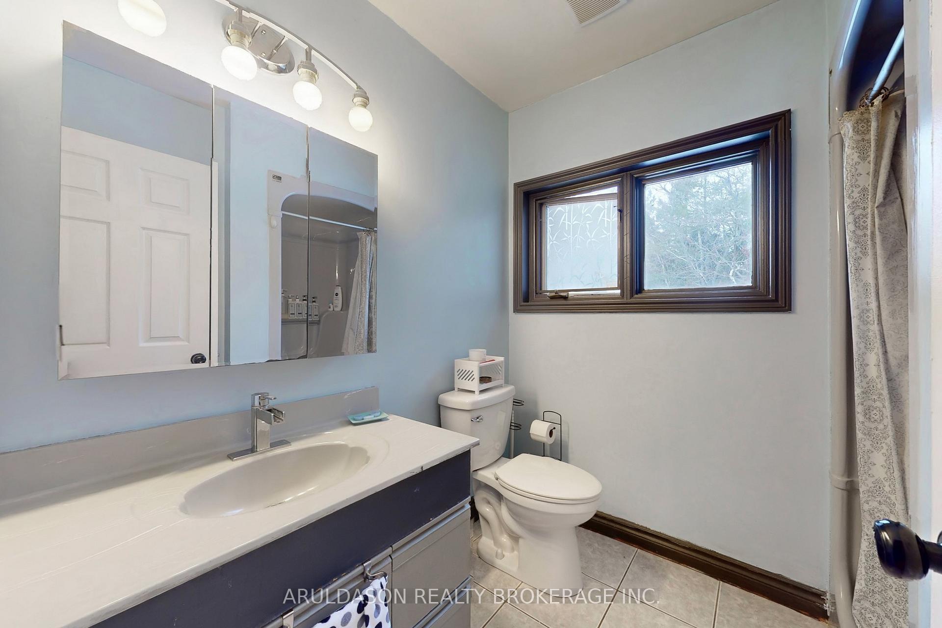Photo 15 of 1208 Birchcliffe Crescent, Severn, Rural Severn — HOMEH